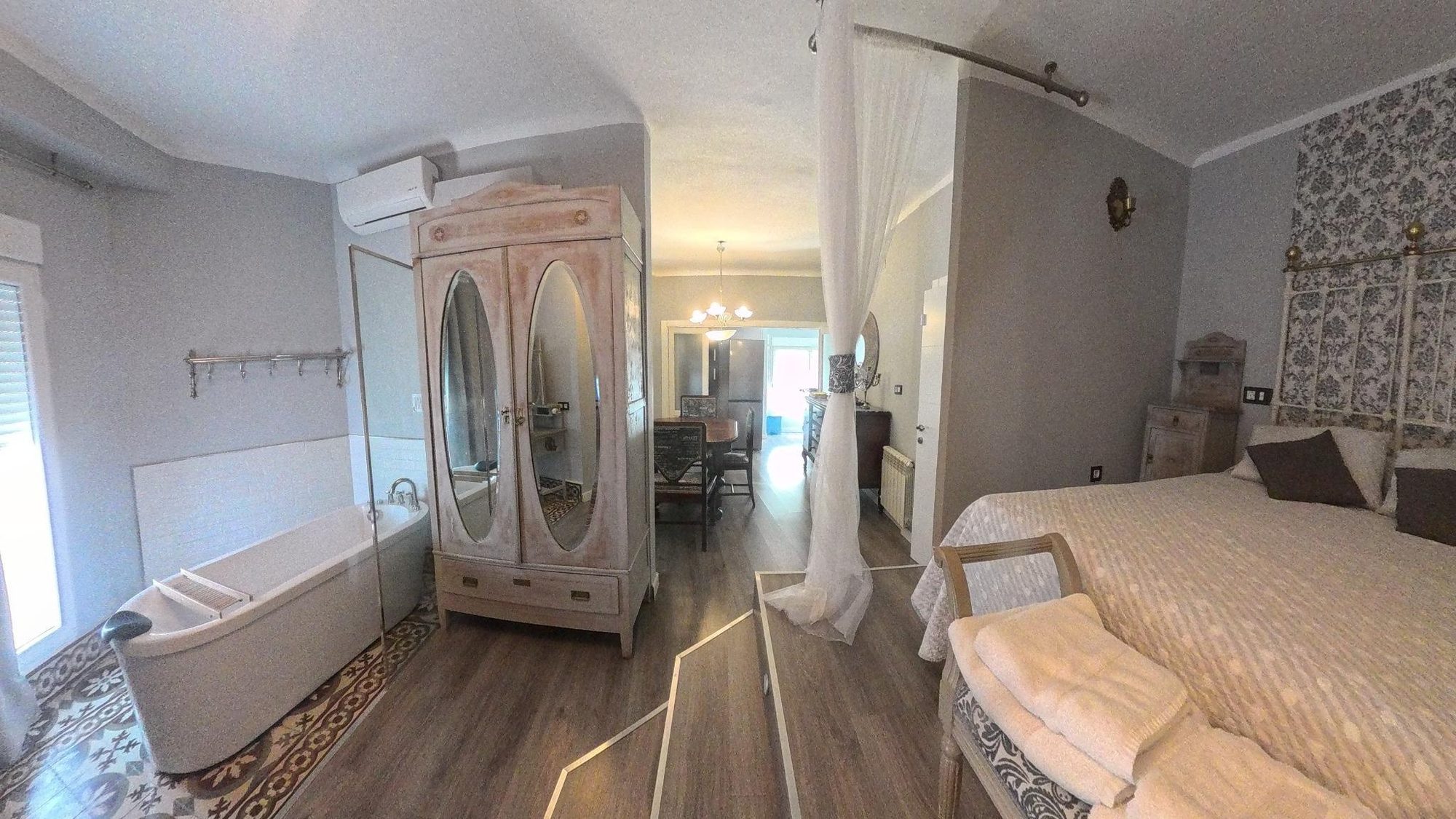 Suite con bañera en Casa de los Miradores · Turalcaraz